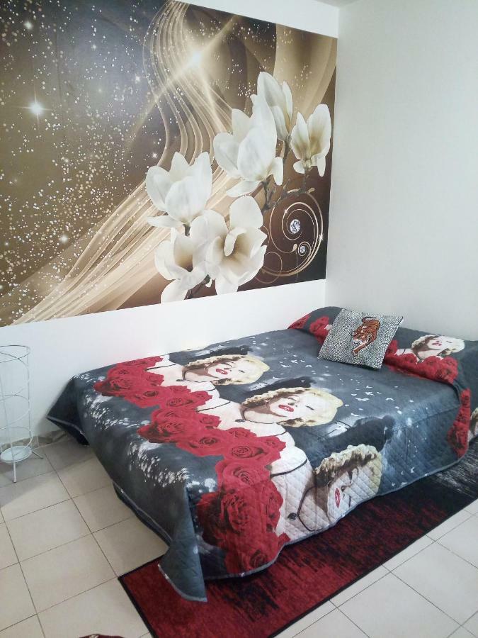 Via Cortonese N. 27 Apartment